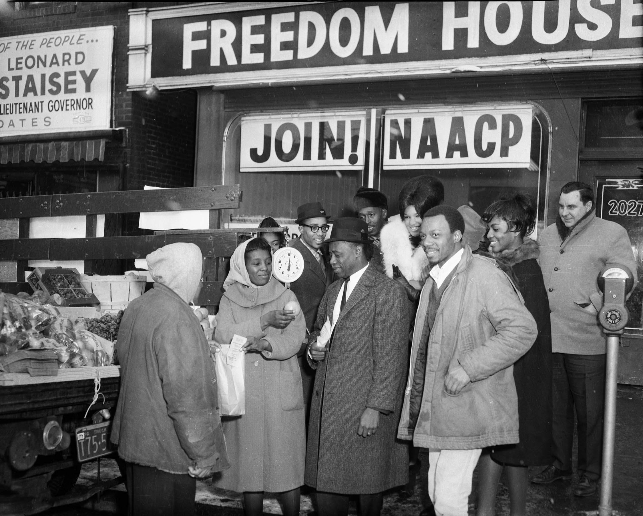 Charles Teenie Harris Photographs Civil Rights Perspectives Exhibition Image