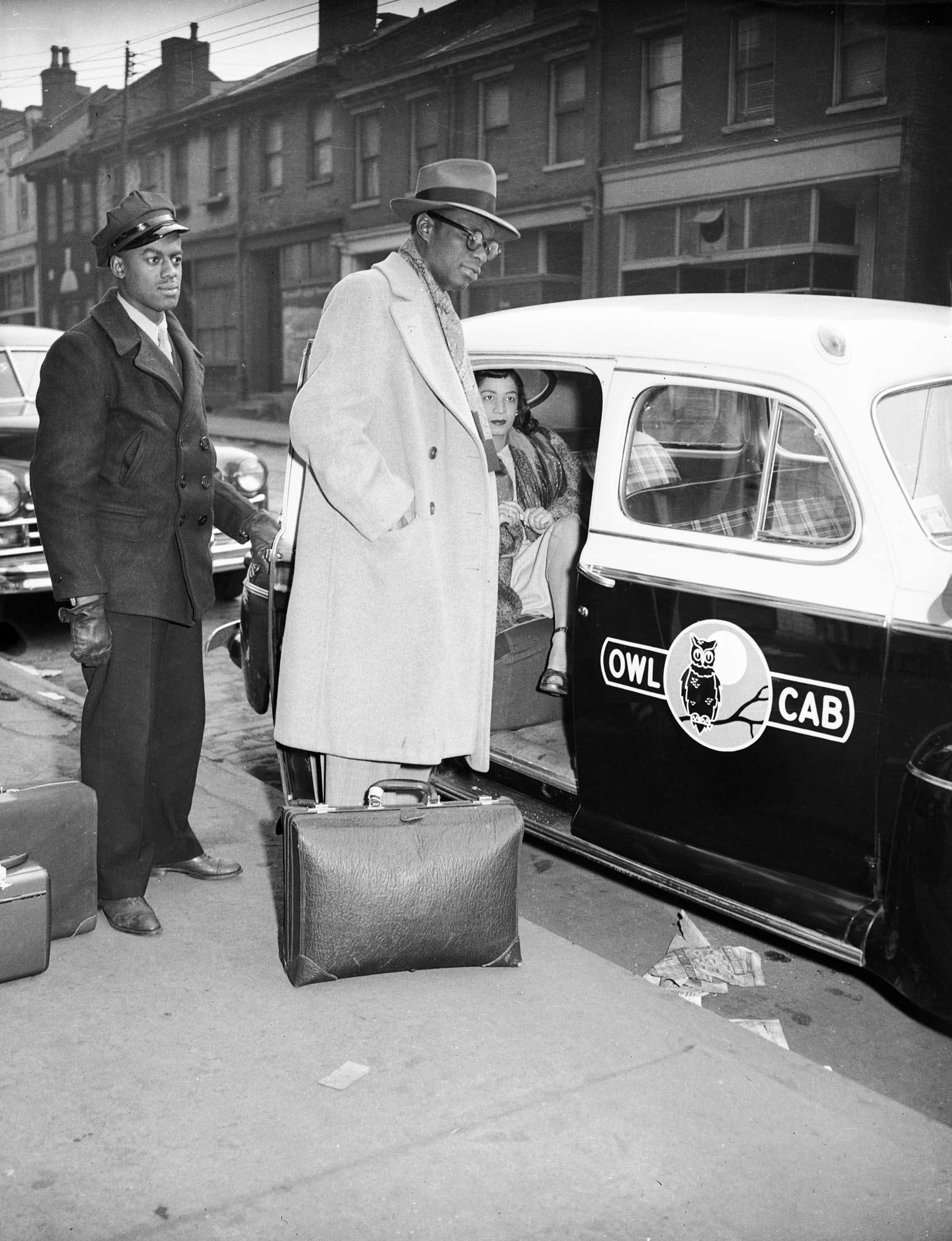 Charles Teenie Harris, Nat King Cole and Maria Cole with Owl Cab and driver