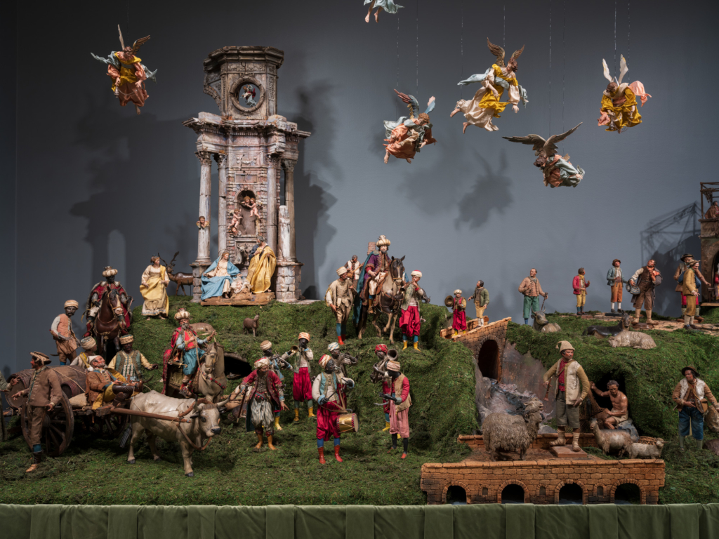 Installation view of Neapolitan presepio zoomed in on various figurines