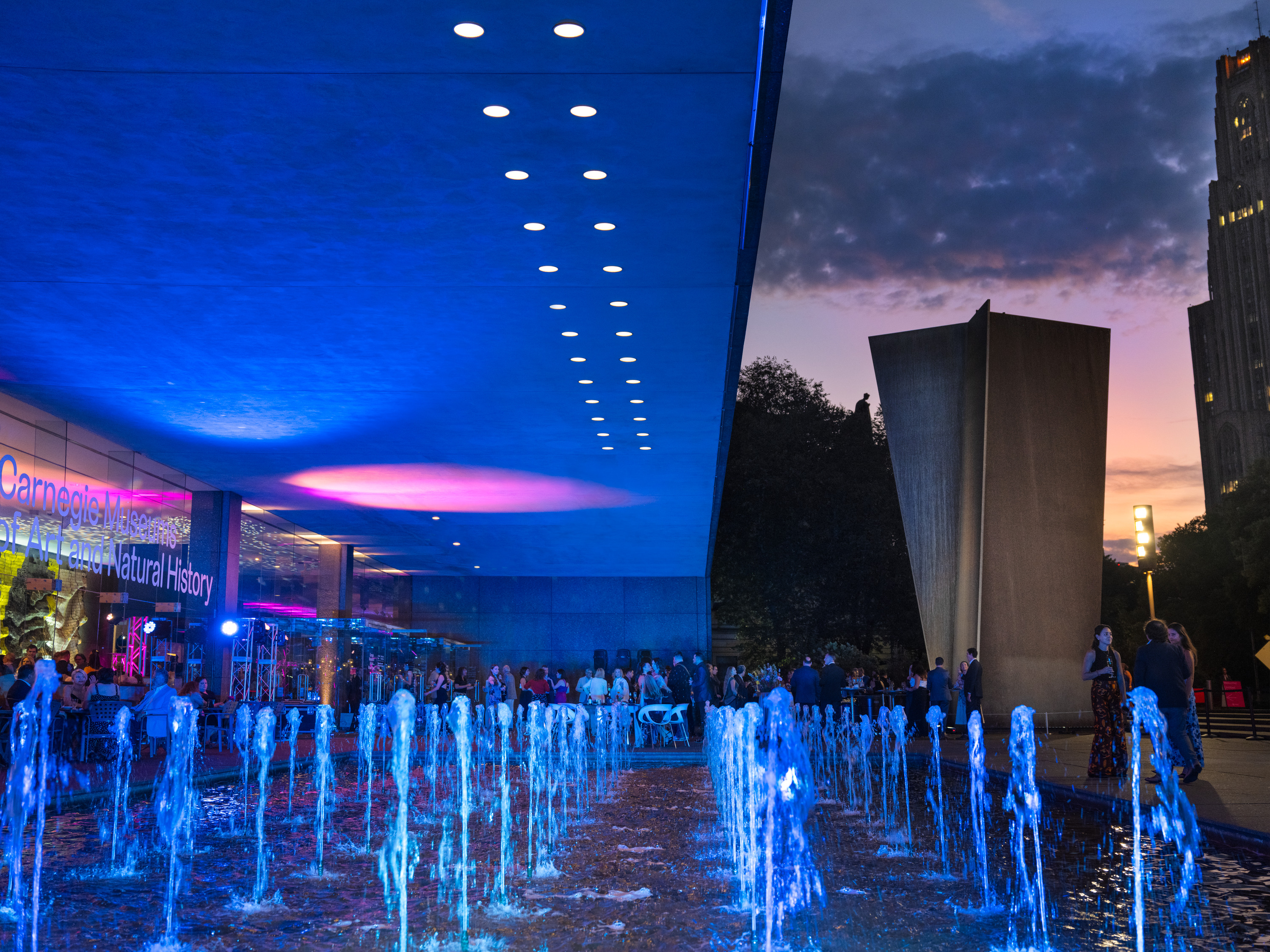outside of the museum near the fountains